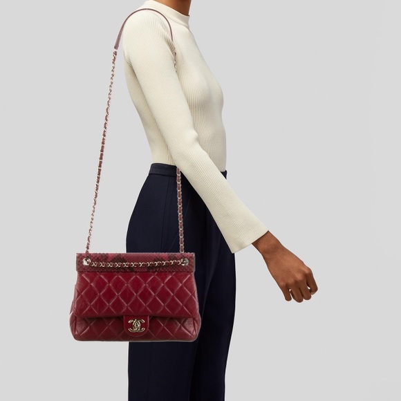 Chanel medium classic frame bag red with Python - Picture 2 of 5